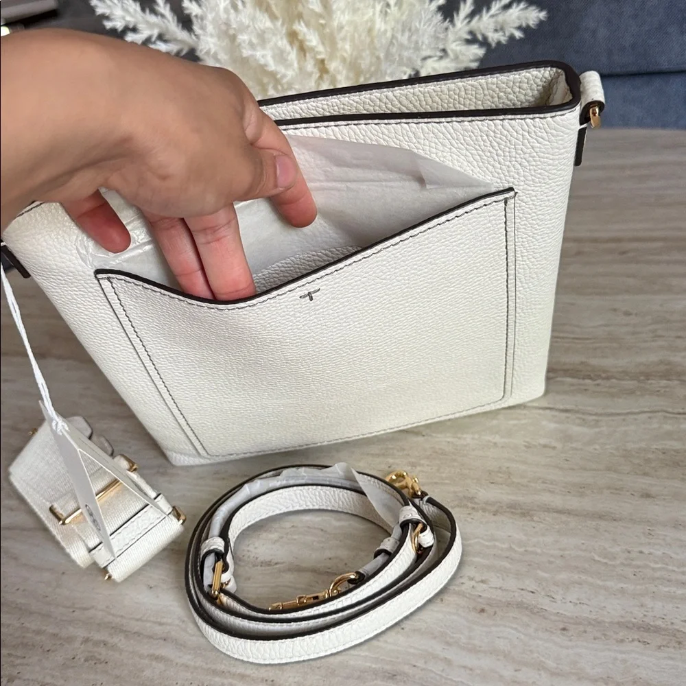 NWT , tory burch swingpack new ivory Leather crossbody